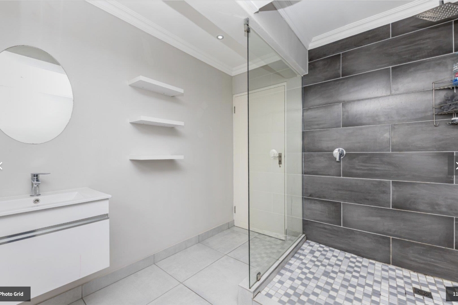 To Let 1 Bedroom Property for Rent in Sea Point Western Cape